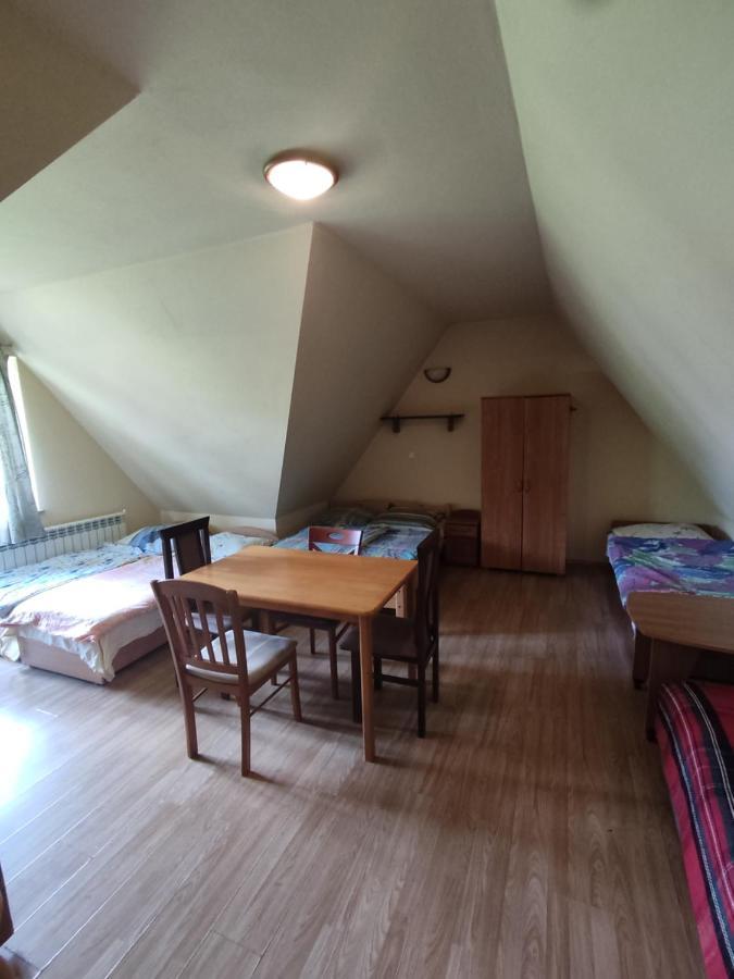 Mixed Dormitory Room,1244027452:JPEG